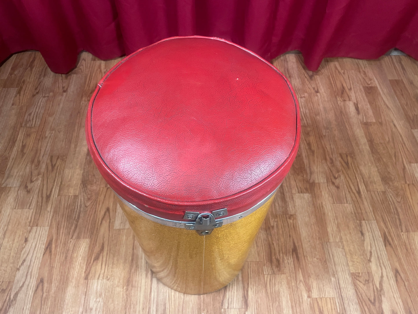 Vintage 1960s Ludwig No. 1027 Pre-Serial Canister Throne Gold Sparkle w/ Red Top Seat Case