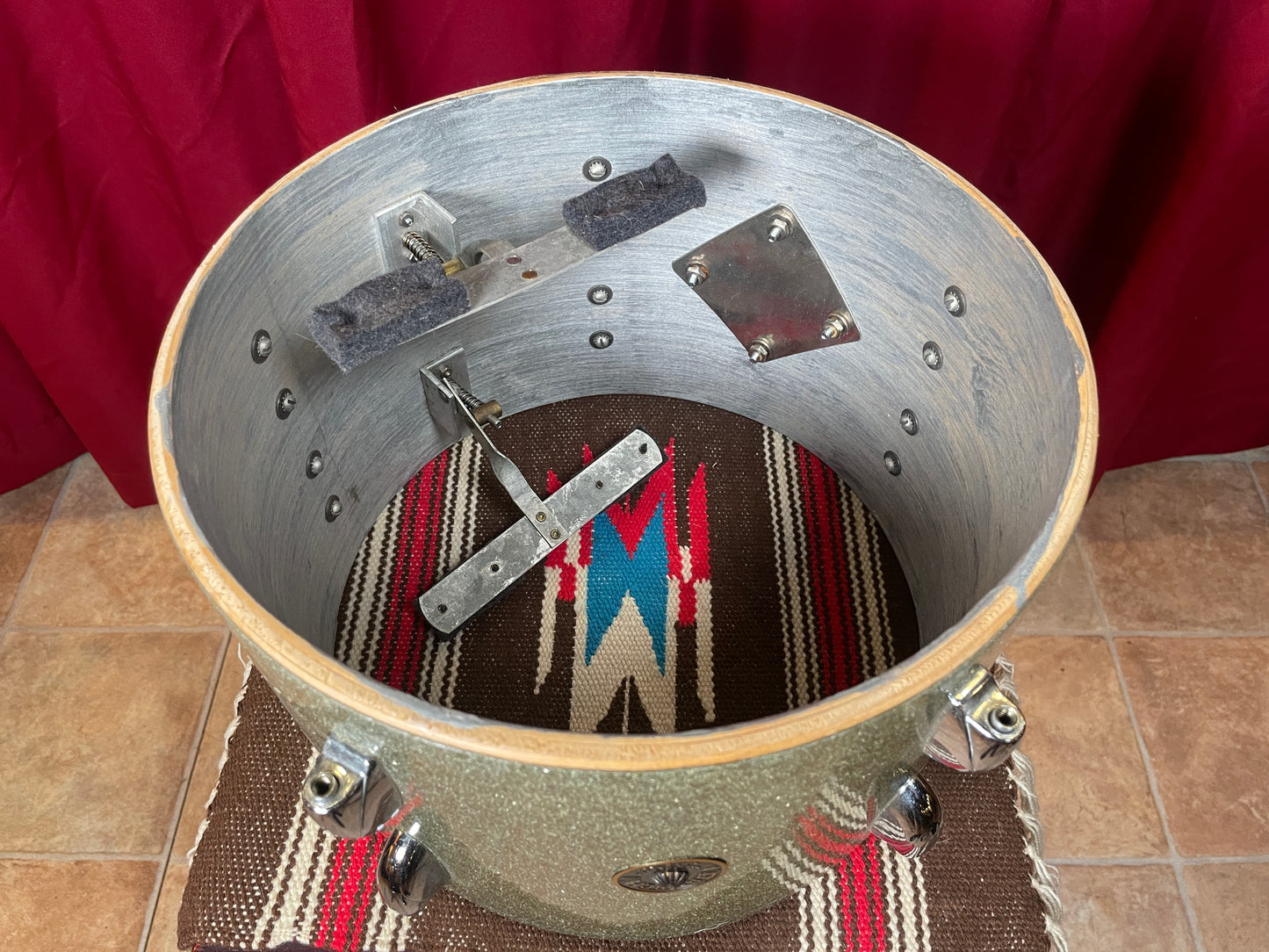 1950s Gretsch 8x12 Round Badge Tom Drum Silver Sparkle