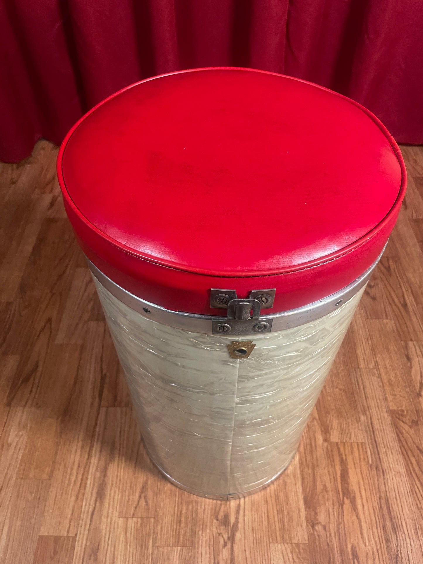 Vintage 1960s Ludwig No. 1027 Canister Throne White Marine Pearl w/ Red Top Seat Case