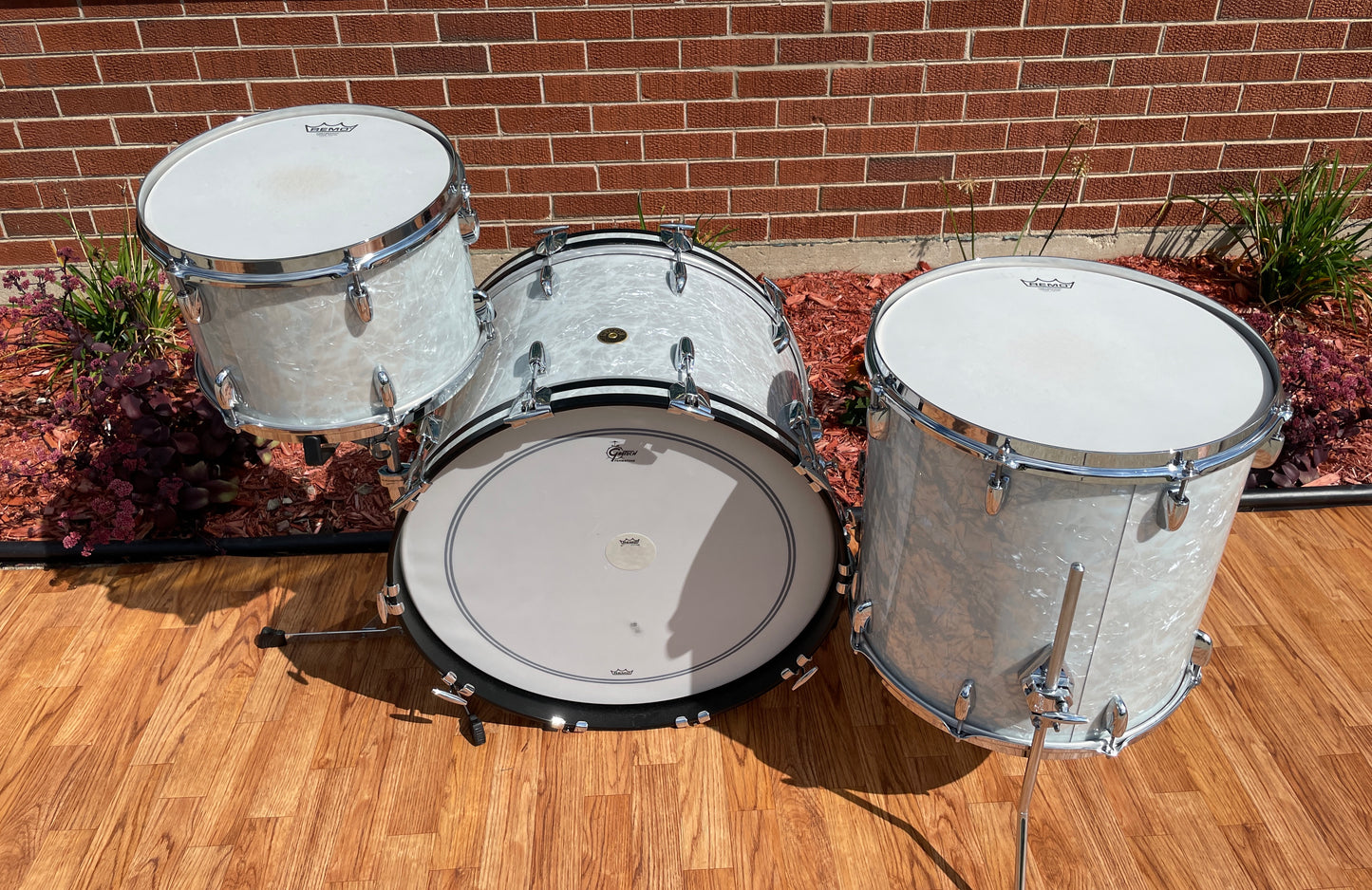 Gretsch Broadkaster Drum Set White Marine Pearl, Back View