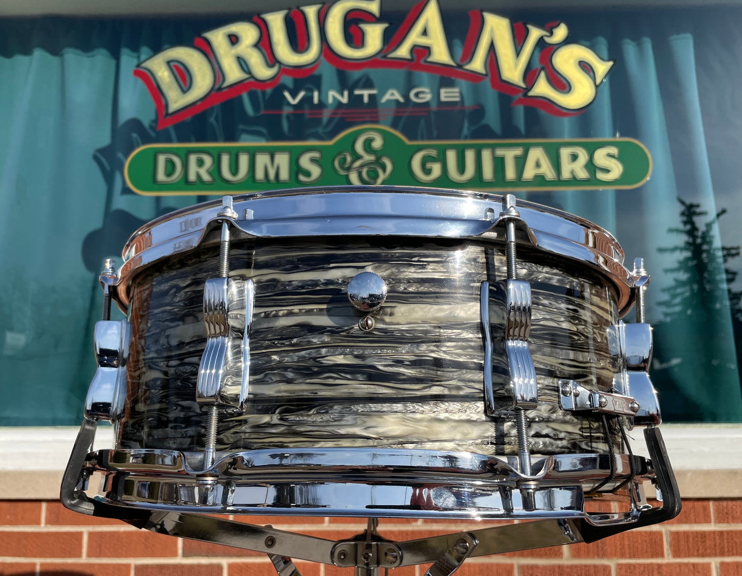 1958 Ludwig 5.5x14 No. 900P Trans Badge Super Classic Snare Drum Oyster Black Pearl COB