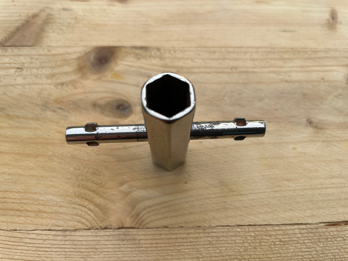 Vintage 1960s Ludwig / Gretsch / Slingerland Rail Consolette Hex Drum Key