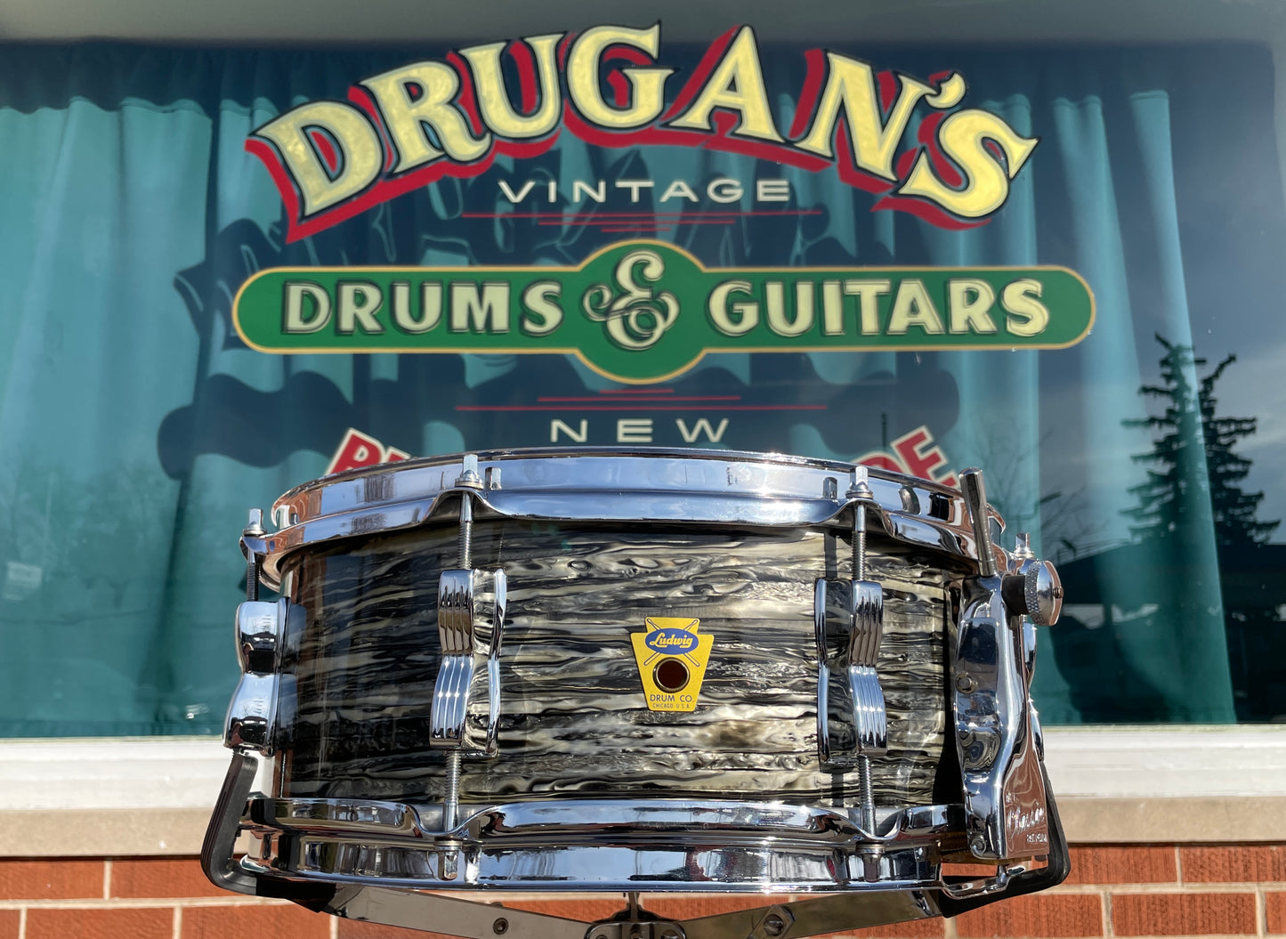 1958 Ludwig 5.5x14 No. 900P Trans Badge Super Classic Snare Drum Oyster Black Pearl COB