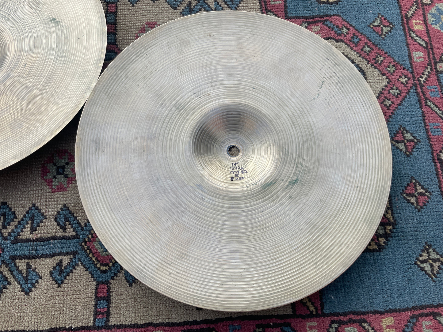 14" Zildjian A 1970s New Beat Hi-Hat Cymbal Pair 1072g/1542g *Video Demo*