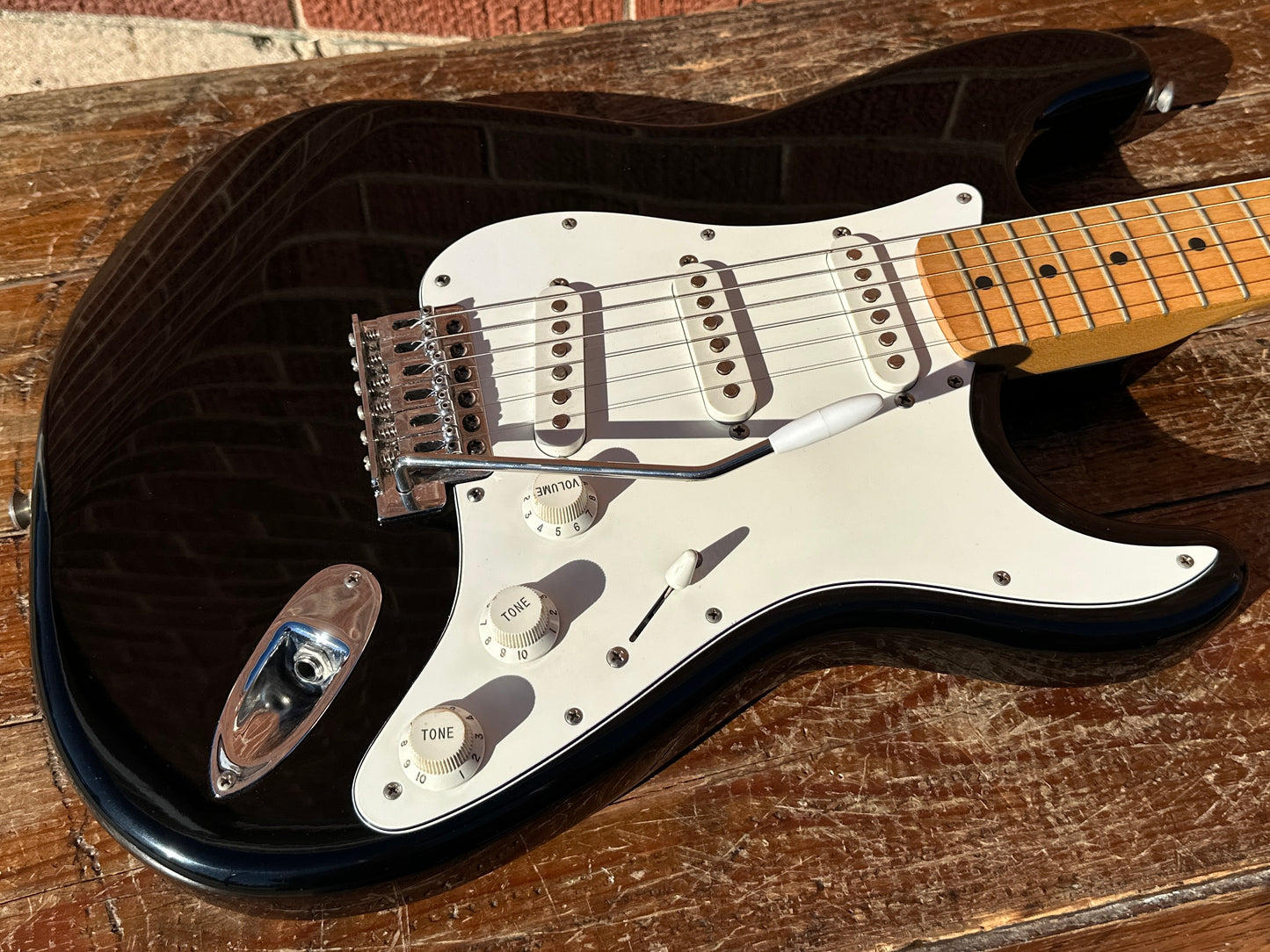 1996 Fender MIM Stratocaster Black w/ Fender Gig Bag