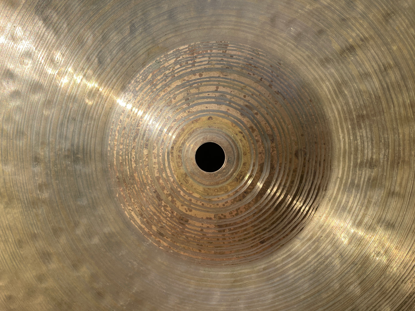 14" Paiste Signature Traditional Medium Light Hi-Hat Cymbal Pair 908g/1198g