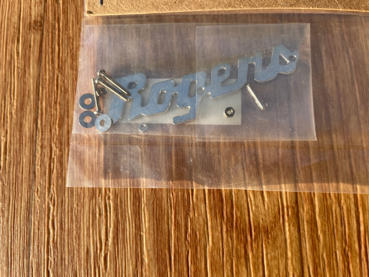 Rogers Script Logo Badge No. 5SLOGO