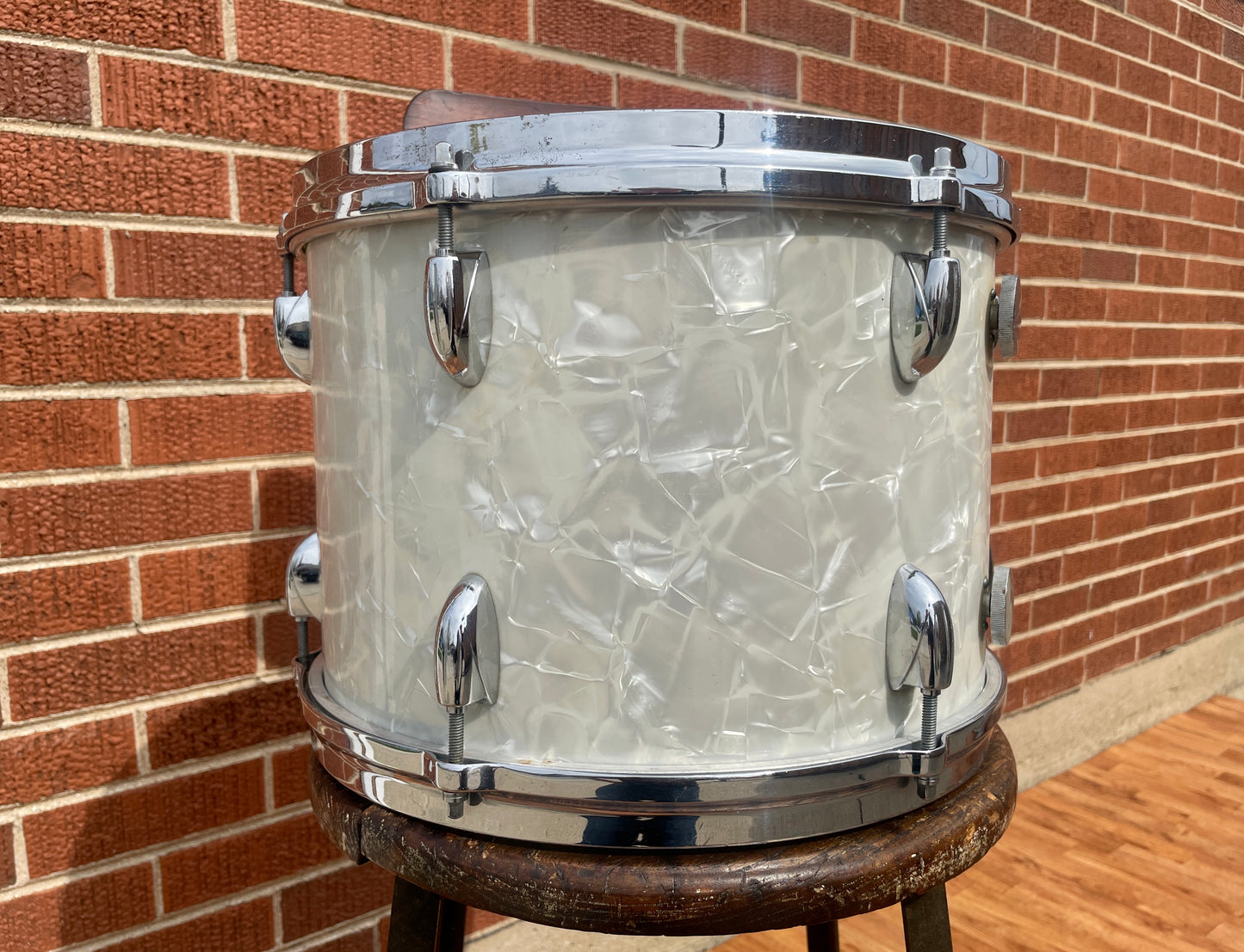 1960s Gretsch No. 4416 9x13 Tom Drum White Marine Pearl Round Badge