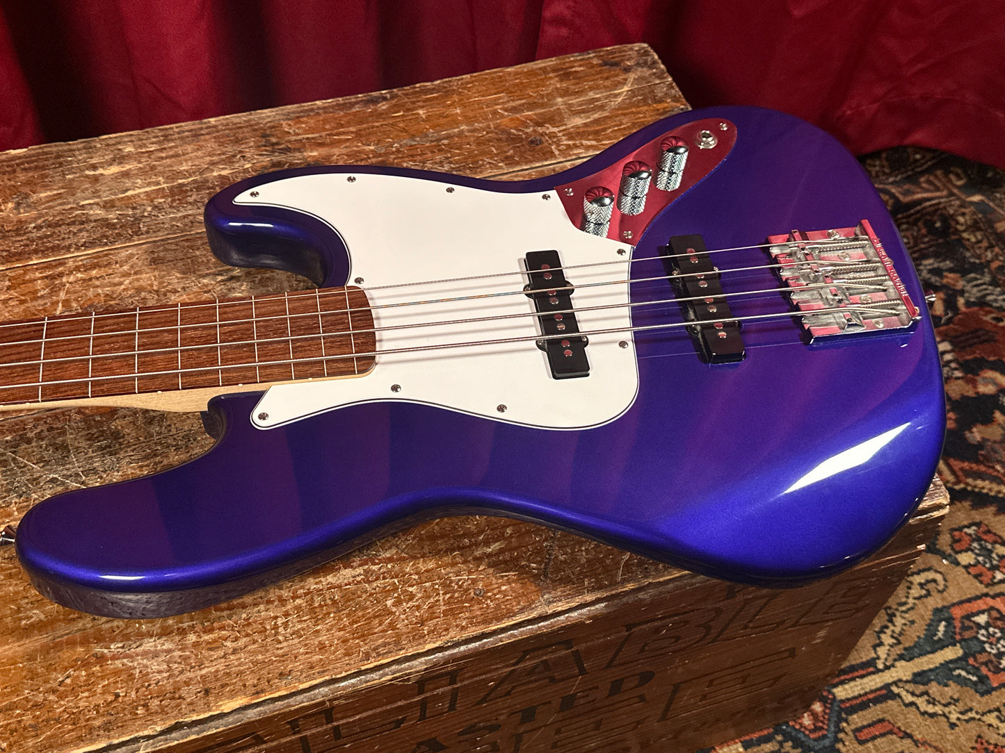 1998 Fender MIM Fretless Standard Jazz Bass Guitar Midnight Blue