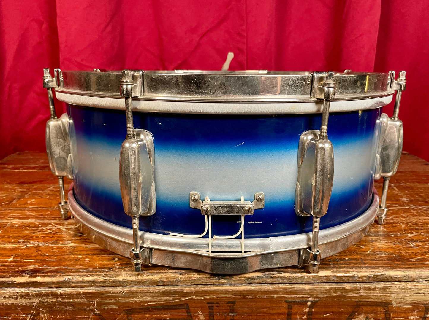 1950s Slingerland No. 151 Student Model 5.5x14 Radio King Snare Drum Blue / White Duco
