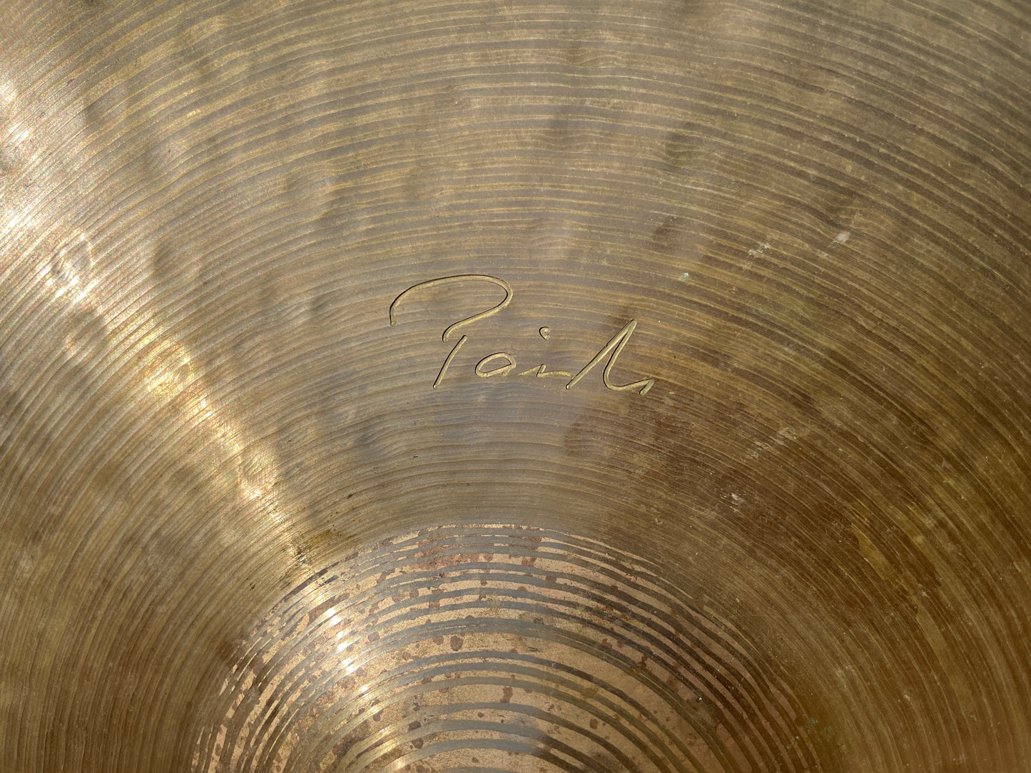 14" Paiste Signature Traditional Medium Light Hi-Hat Cymbal Pair 908g/1198g