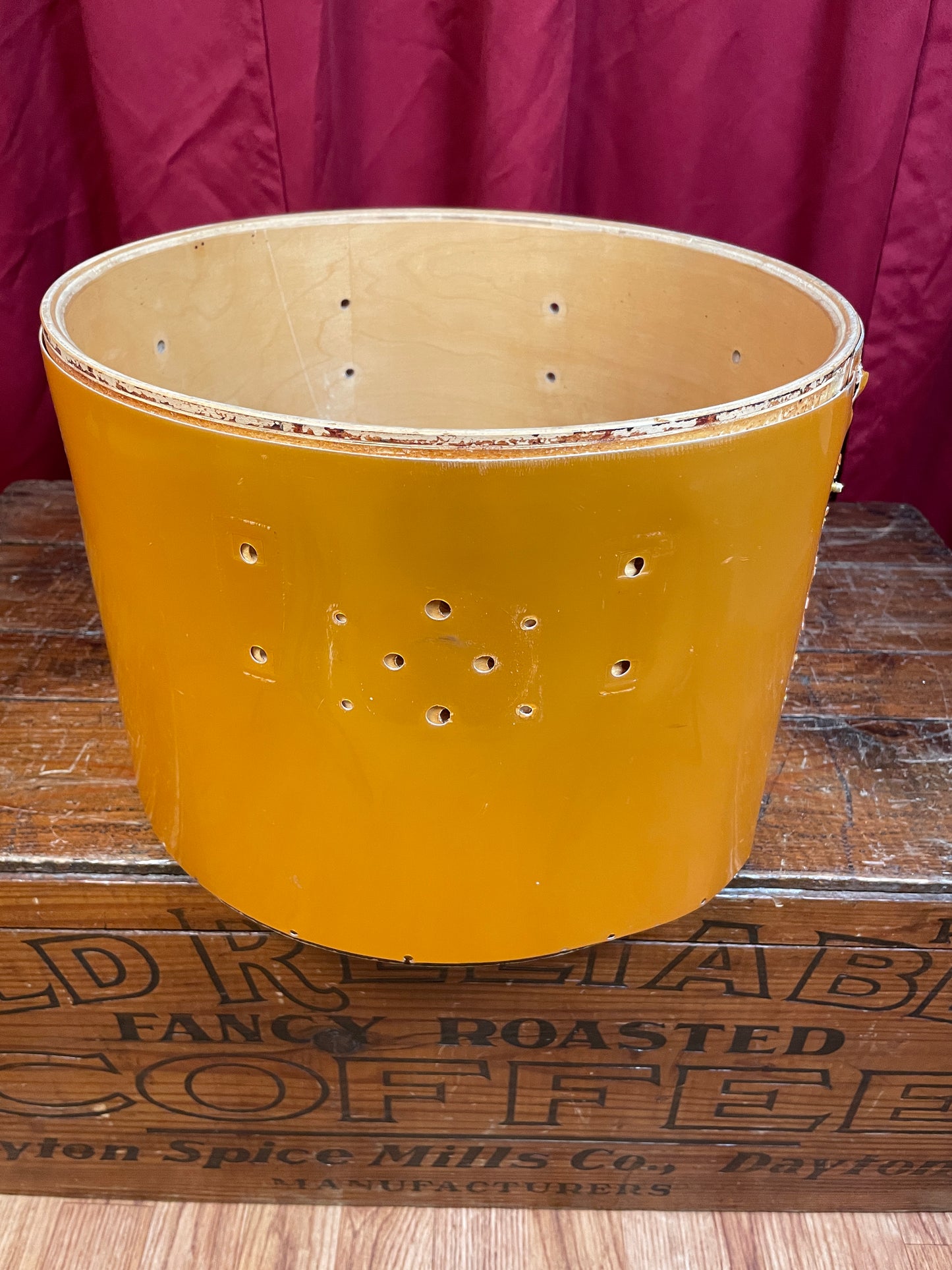 1980s Ludwig 9x13 Concert Tom Drum Shell Gold Silk 6-Ply