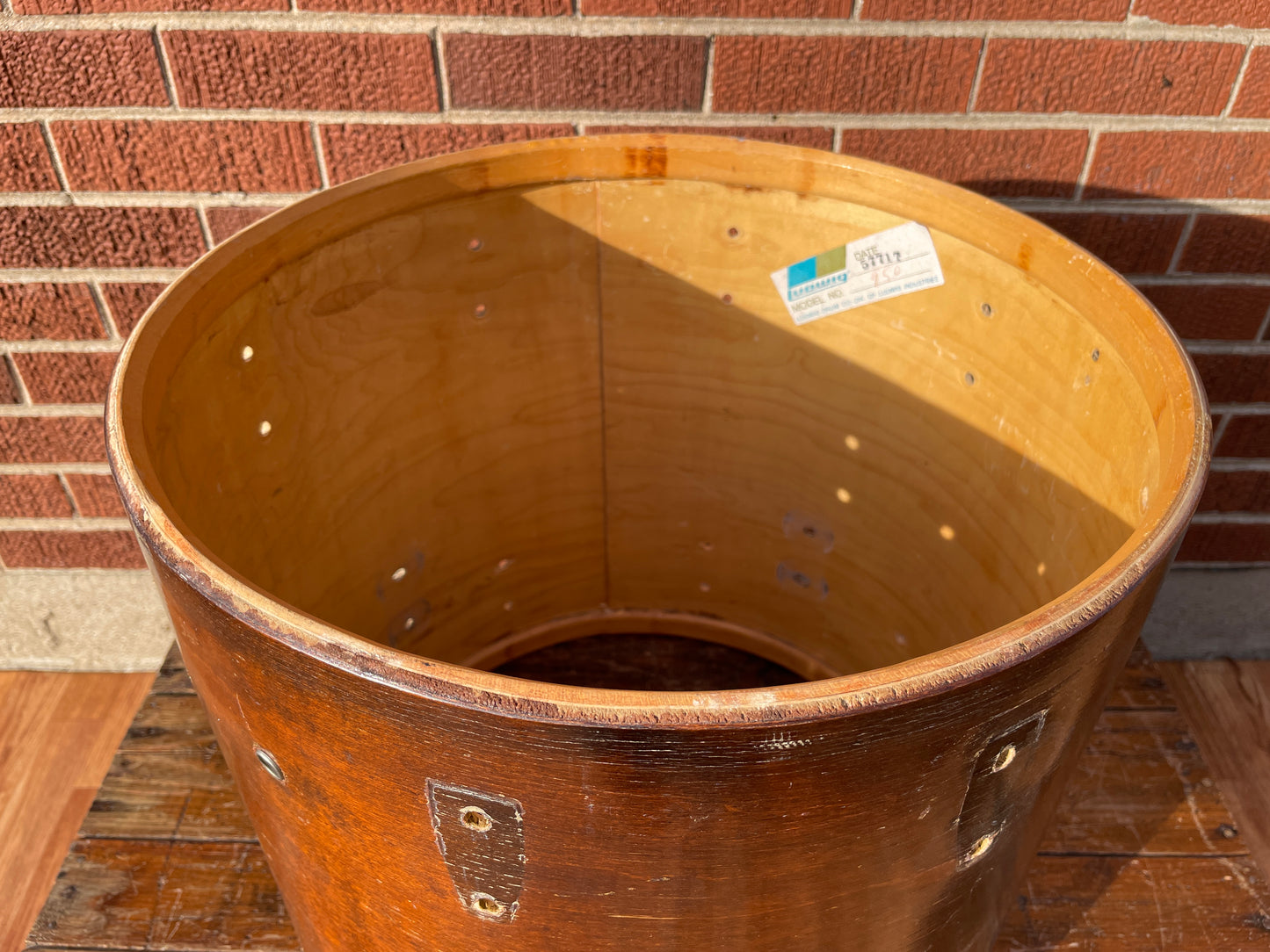 1970s Ludwig 16x16 Floor Tom Drum Shell Walnut Thermo-Gloss