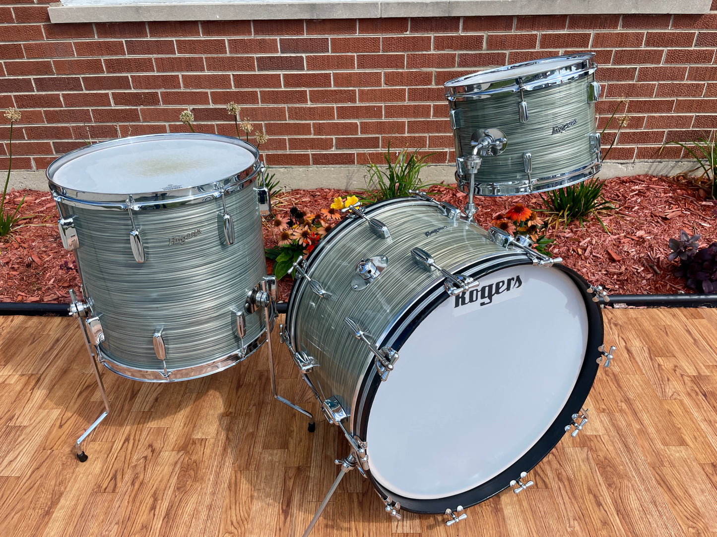 1960s Rogers Holiday Buddy Rich Celebrity Drum Set Steel Gray Ripple Pearl 22/13/16 Cleveland