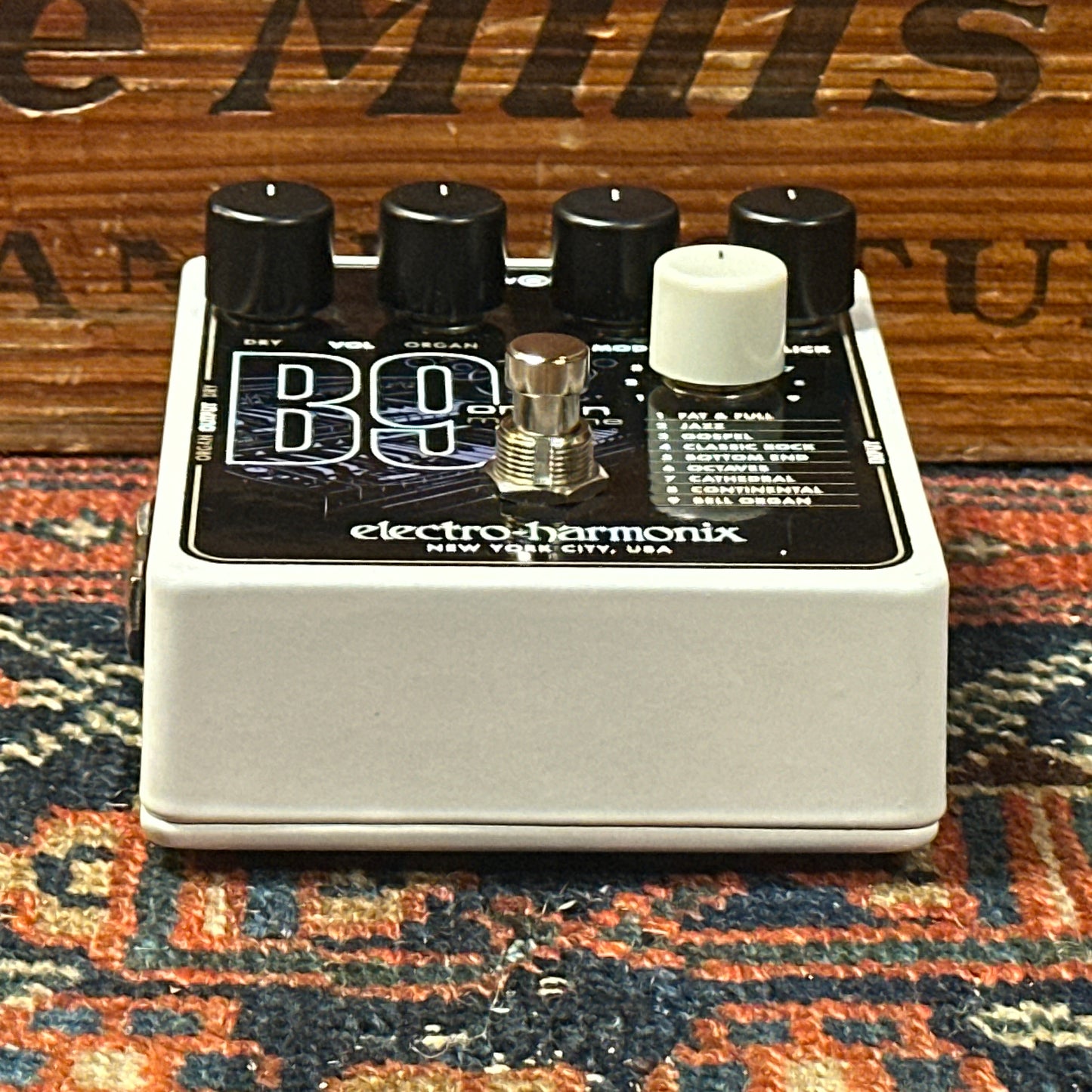 Electro-Harmonix B9 Organ Machine Pedal *Video Demo*