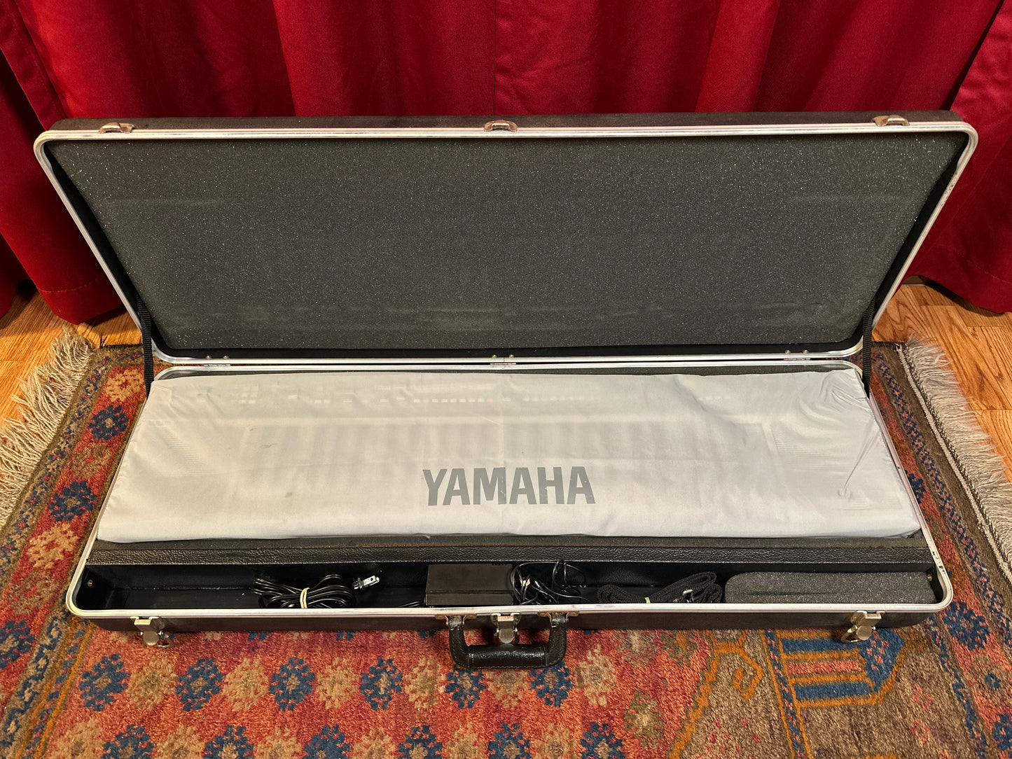 1980s Yamaha Portatone PS-55S Portable 49 Key Keyboard w/ Original Case