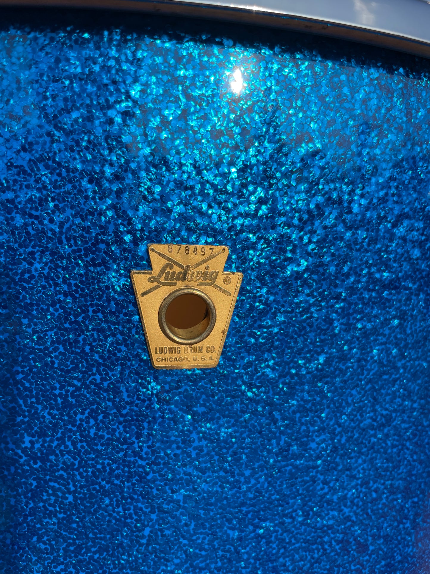 1968-1969 Ludwig 16x18 Floor Tom Drum Blue Sparkle