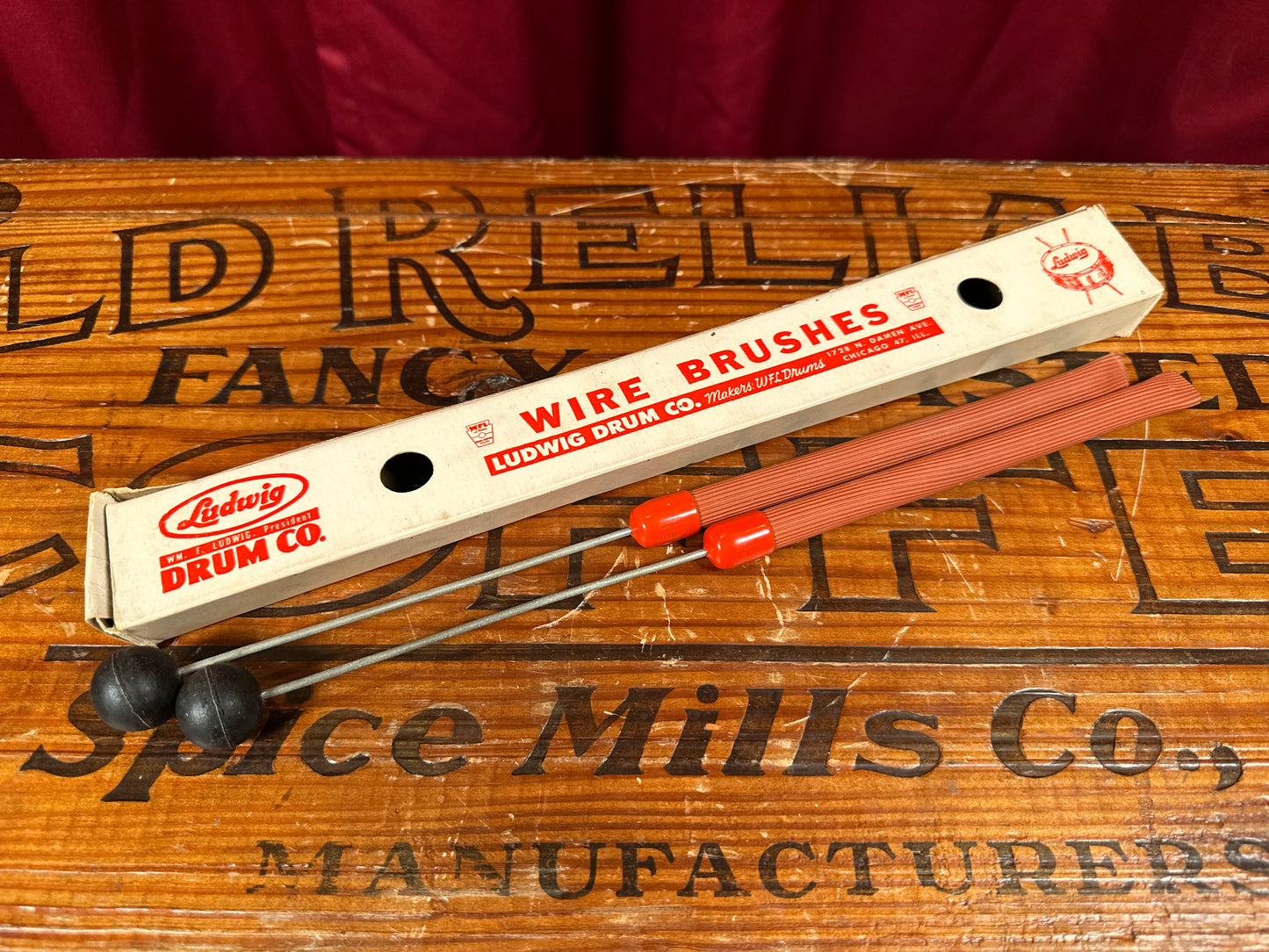 1960s Ludwig No. 191A Ball End Grooved Model Retractable Brushes