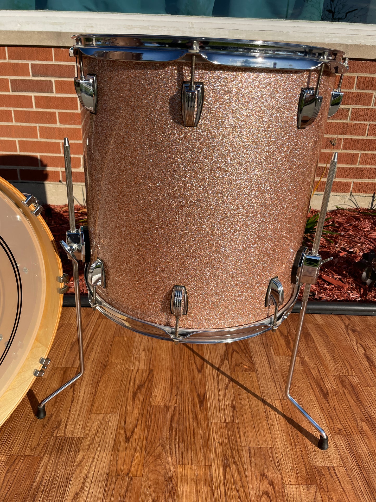 Ludwig Classic Maple Fab Outfit Drum Set Champagne Sparkle 22/13/16