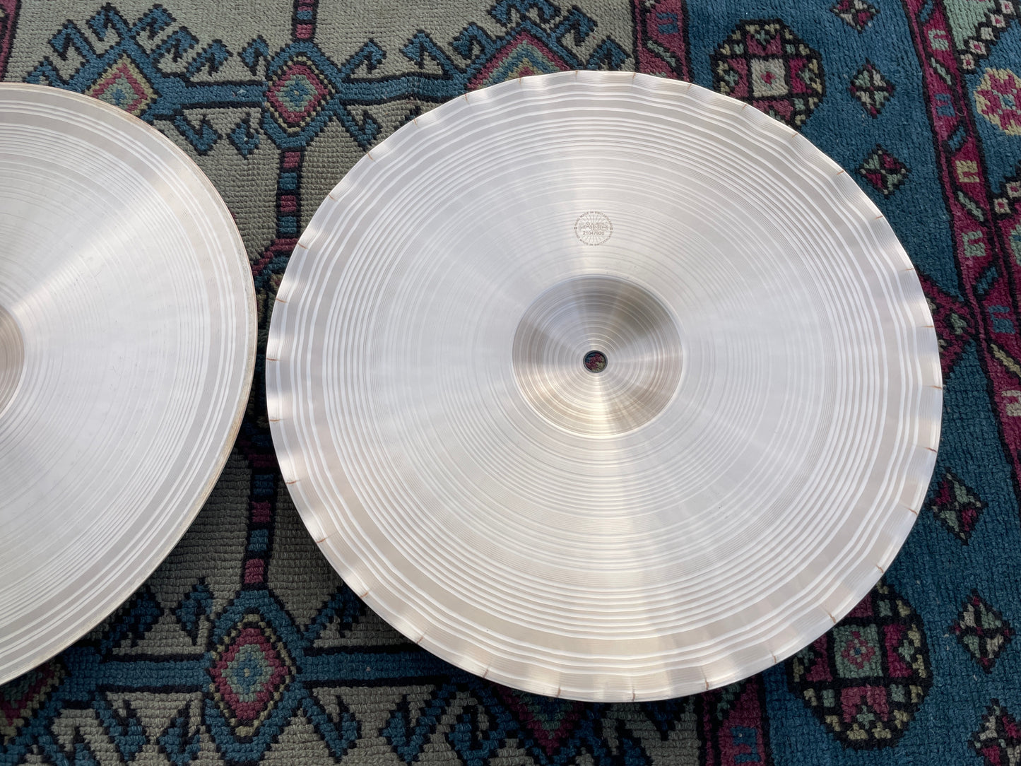 15" Paiste 2002 Sound Edge Hi-Hat Cymbal Pair 1132g/1260g *Video Demo*