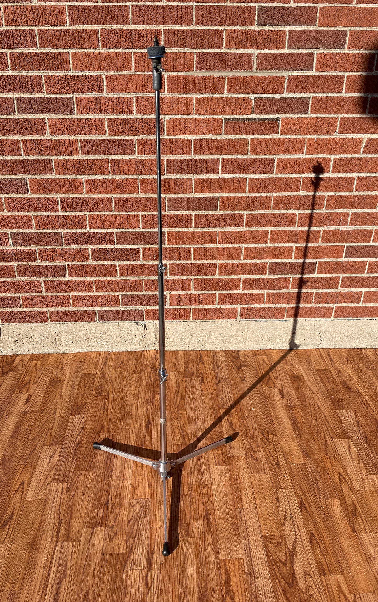 1960s Slingerland No. 33F Flush Base Cymbal Stand #1