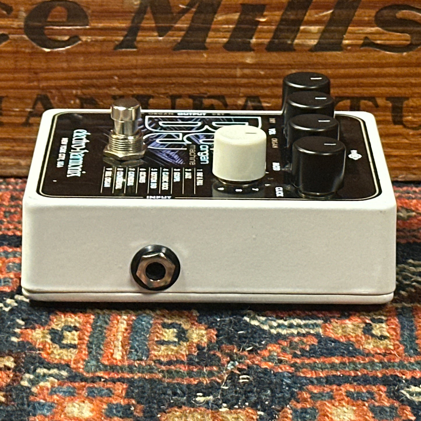 Electro-Harmonix B9 Organ Machine Pedal *Video Demo*