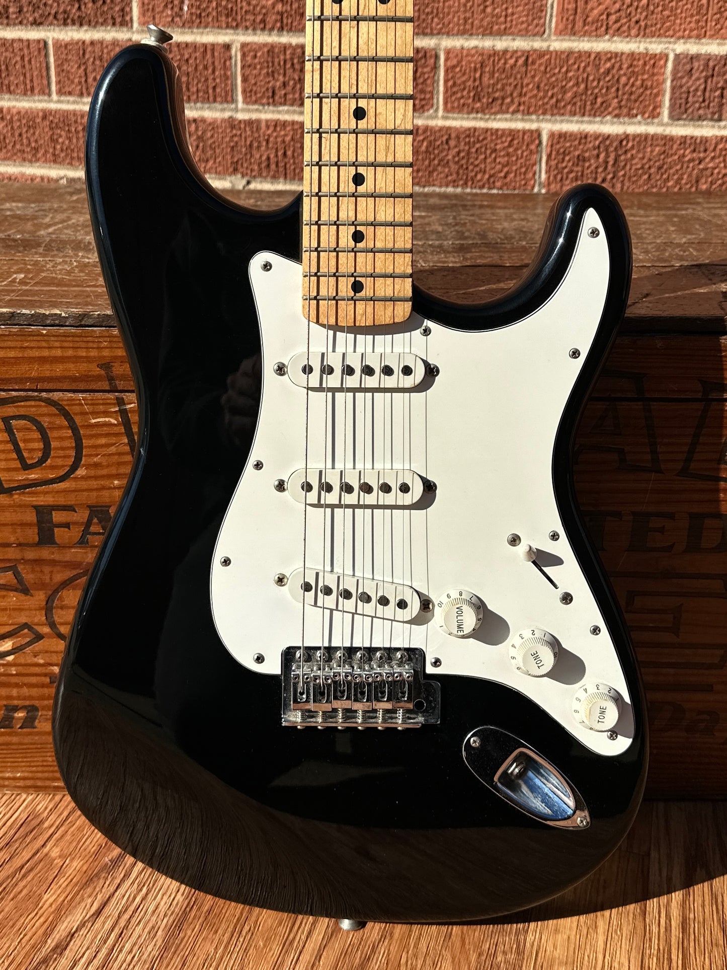 1996 Fender MIM Stratocaster Black w/ Fender Gig Bag