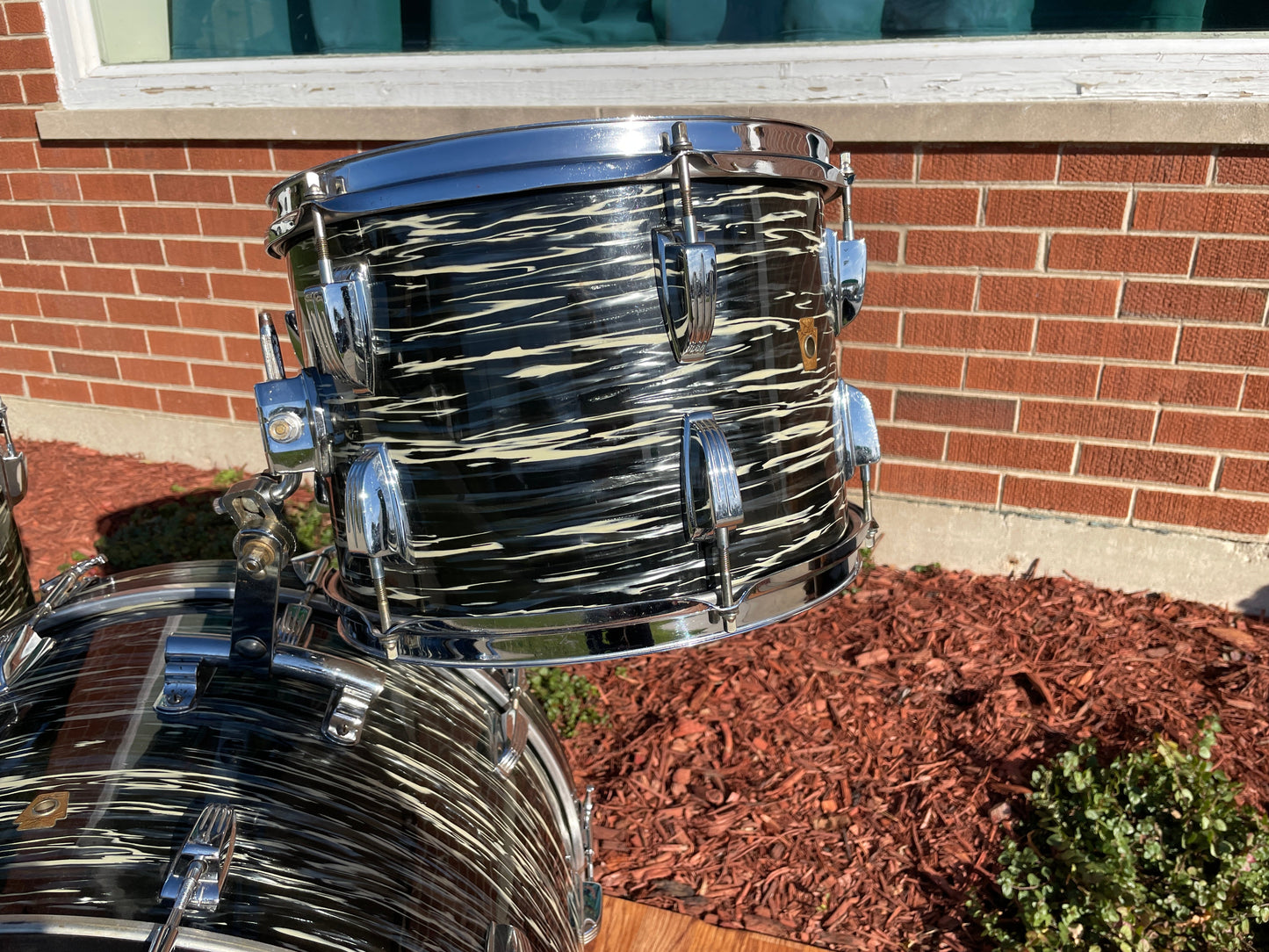 1969 Ludwig Super Classic Drum Set Oyster Black Pearl 22/13/16