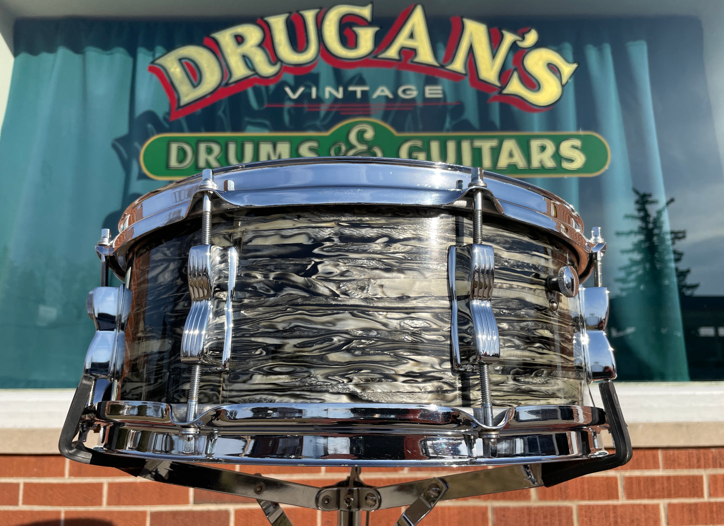 1958 Ludwig 5.5x14 No. 900P Trans Badge Super Classic Snare Drum Oyster Black Pearl COB