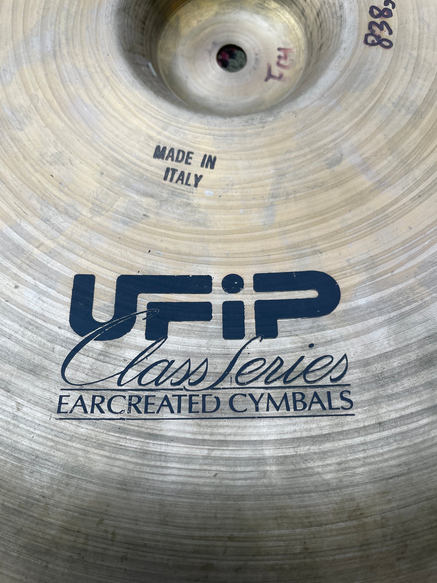 16" UFIP Class Series China Cymbal 838g