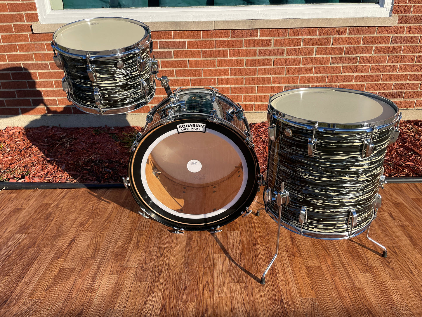 1969 Ludwig Super Classic Drum Set Oyster Black Pearl 22/13/16