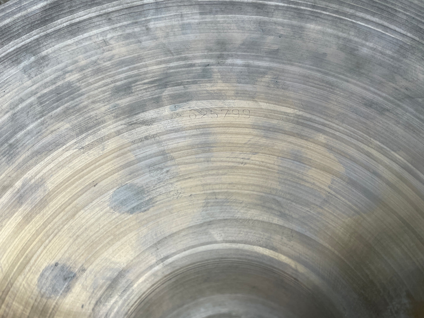 16" UFIP Class Series China Cymbal 838g
