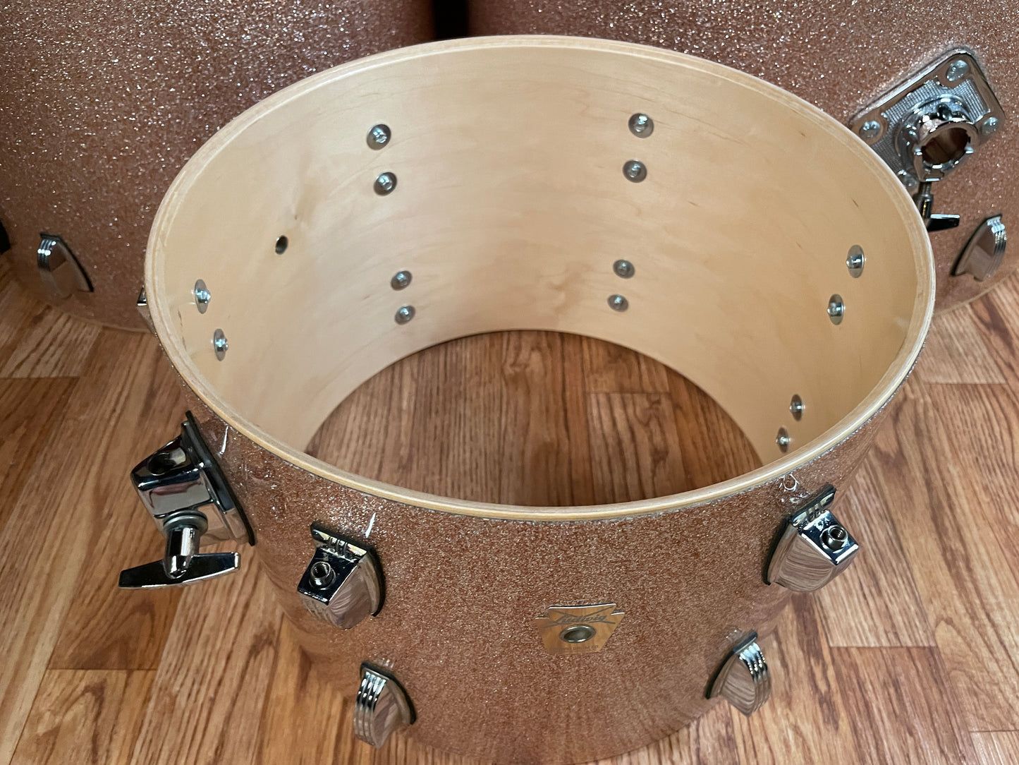 Ludwig Classic Maple Fab Outfit Drum Set Champagne Sparkle 22/13/16