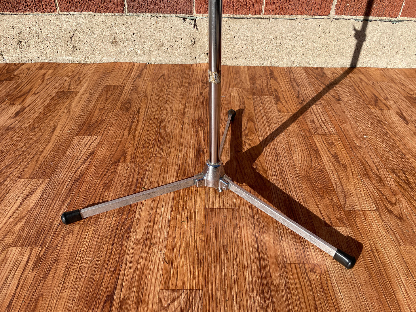 1960s Slingerland No. 33F Flush Base Cymbal Stand #1
