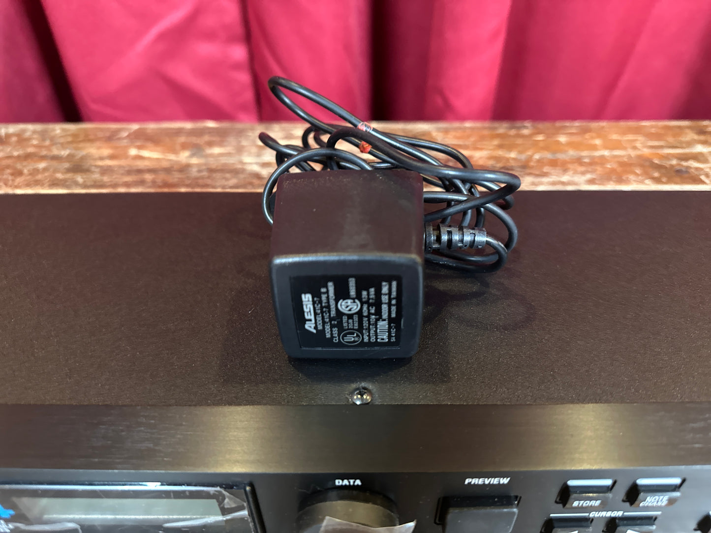 Alesis D4 16-Bit Stereo Drum Module Sample Rack w/ Power Supply