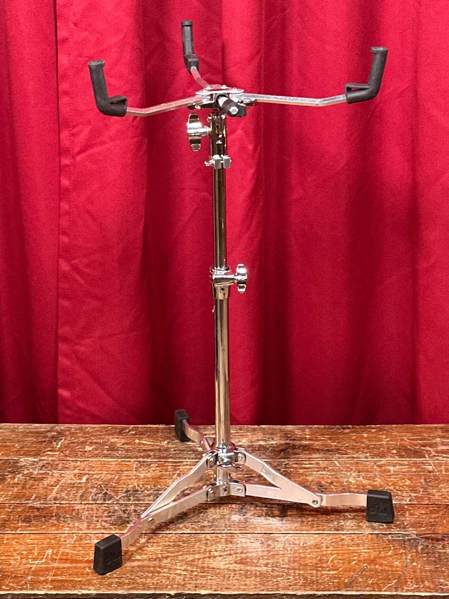 DW 6000 Series Ultra Light Flush Base Snare Drum Stand DWCP6300UL
