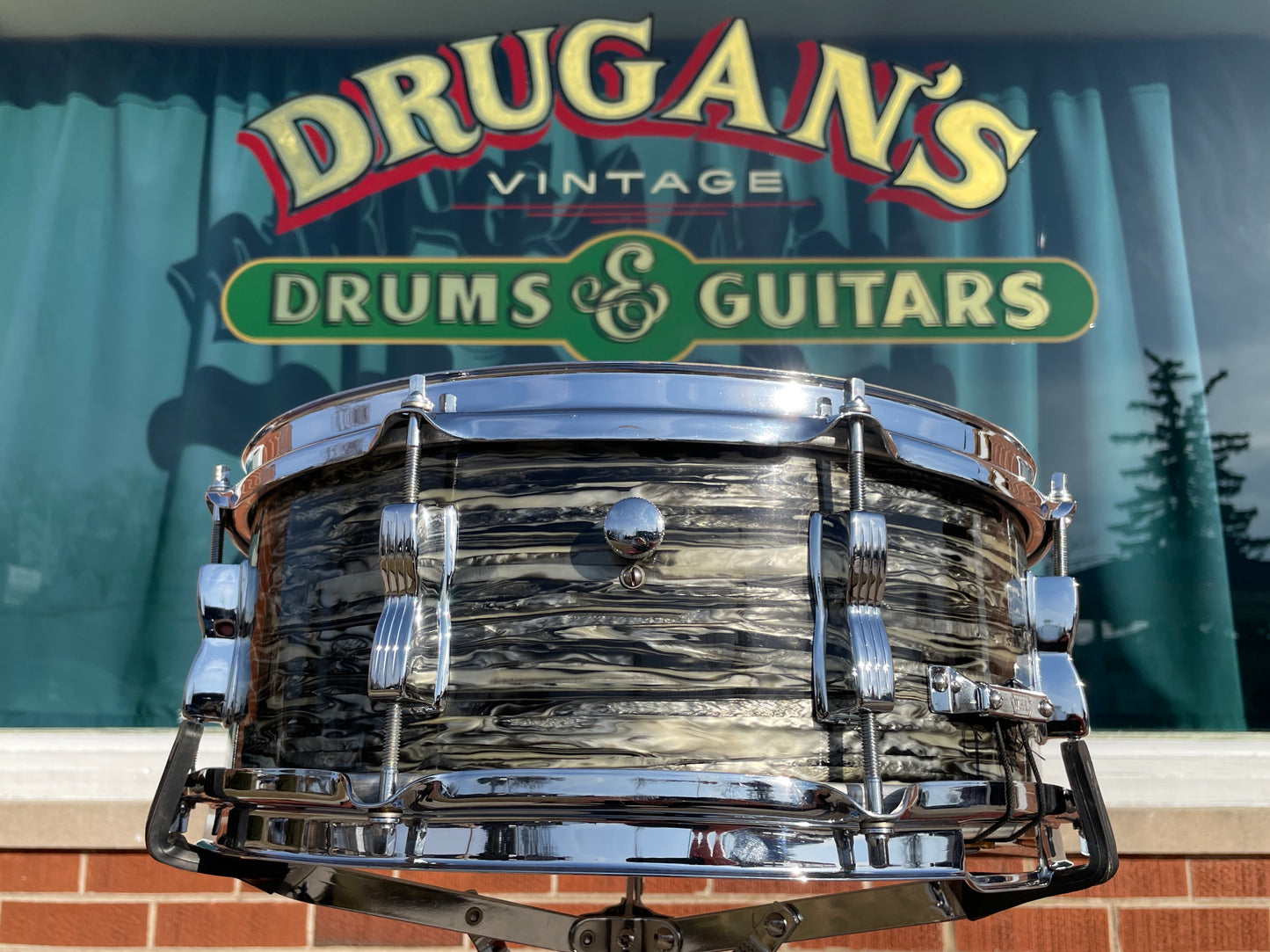 1958 Ludwig 5.5x14 No. 900P Trans Badge Super Classic Snare Drum Oyster Black Pearl COB