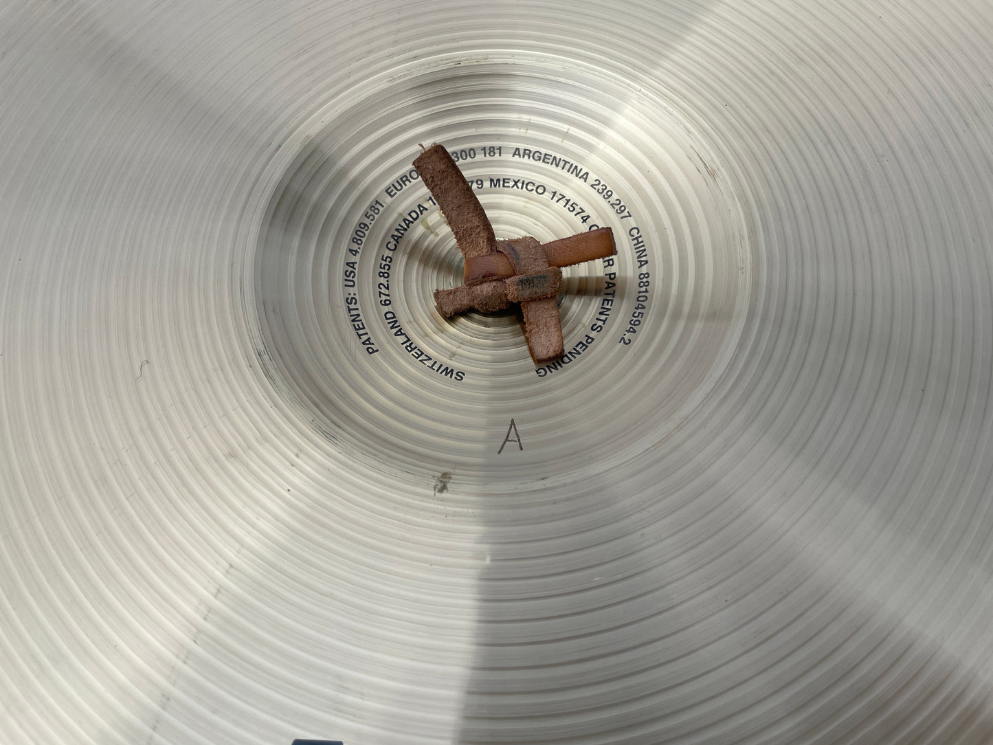 18" Paiste Signature Medium Symphonic Hand Cymbal Pair