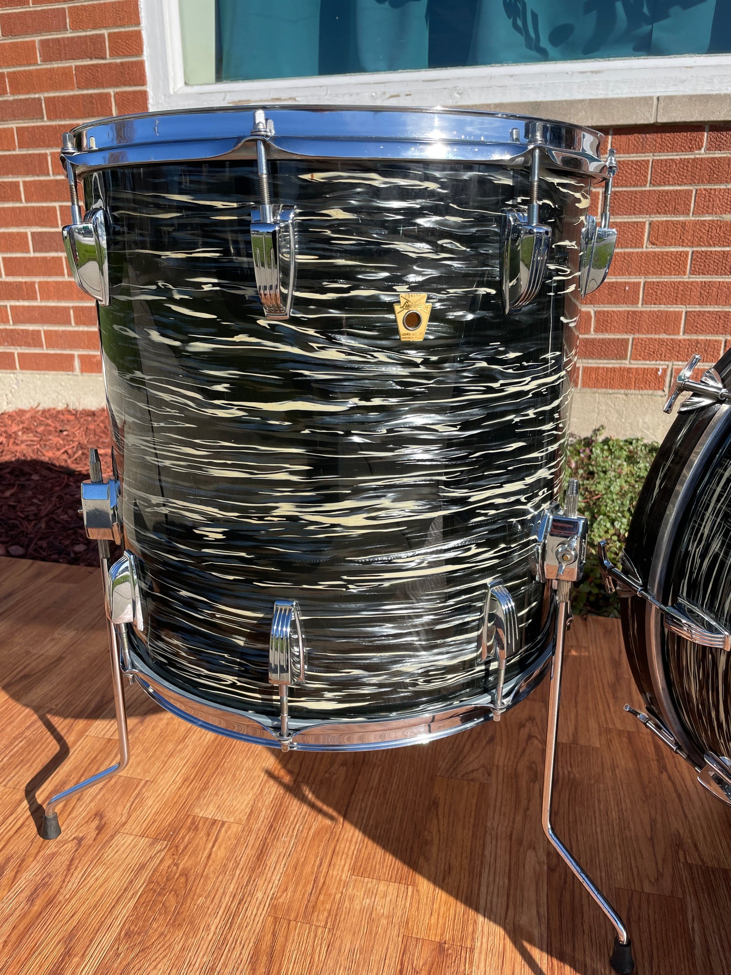 1969 Ludwig Super Classic Drum Set Oyster Black Pearl 22/13/16
