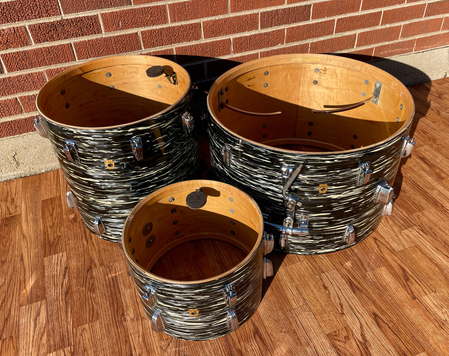 1969 Ludwig Super Classic Drum Set Oyster Black Pearl 22/13/16