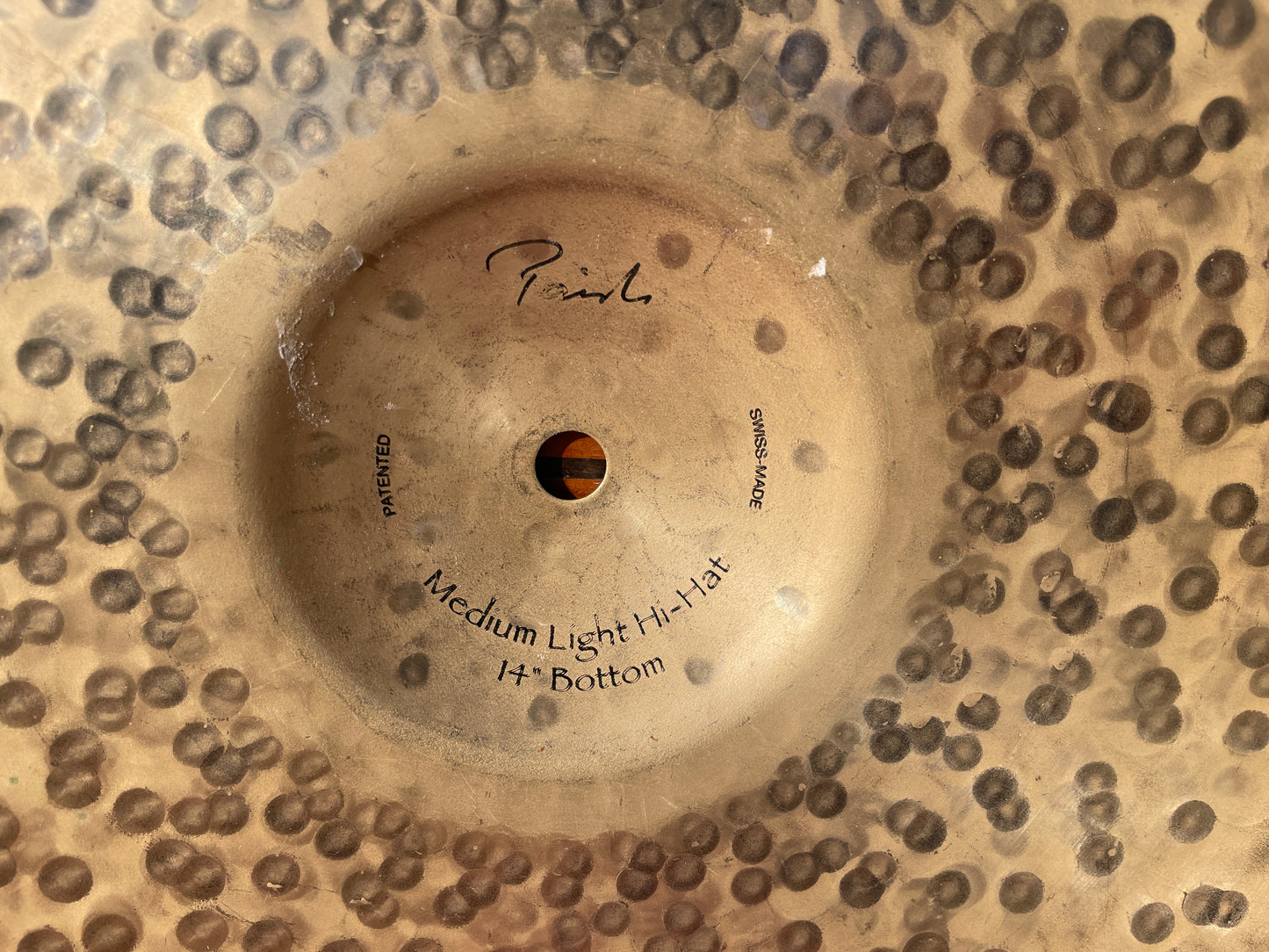 14" Paiste Signature Traditional Medium Light Hi-Hat Cymbal Pair 908g/1198g
