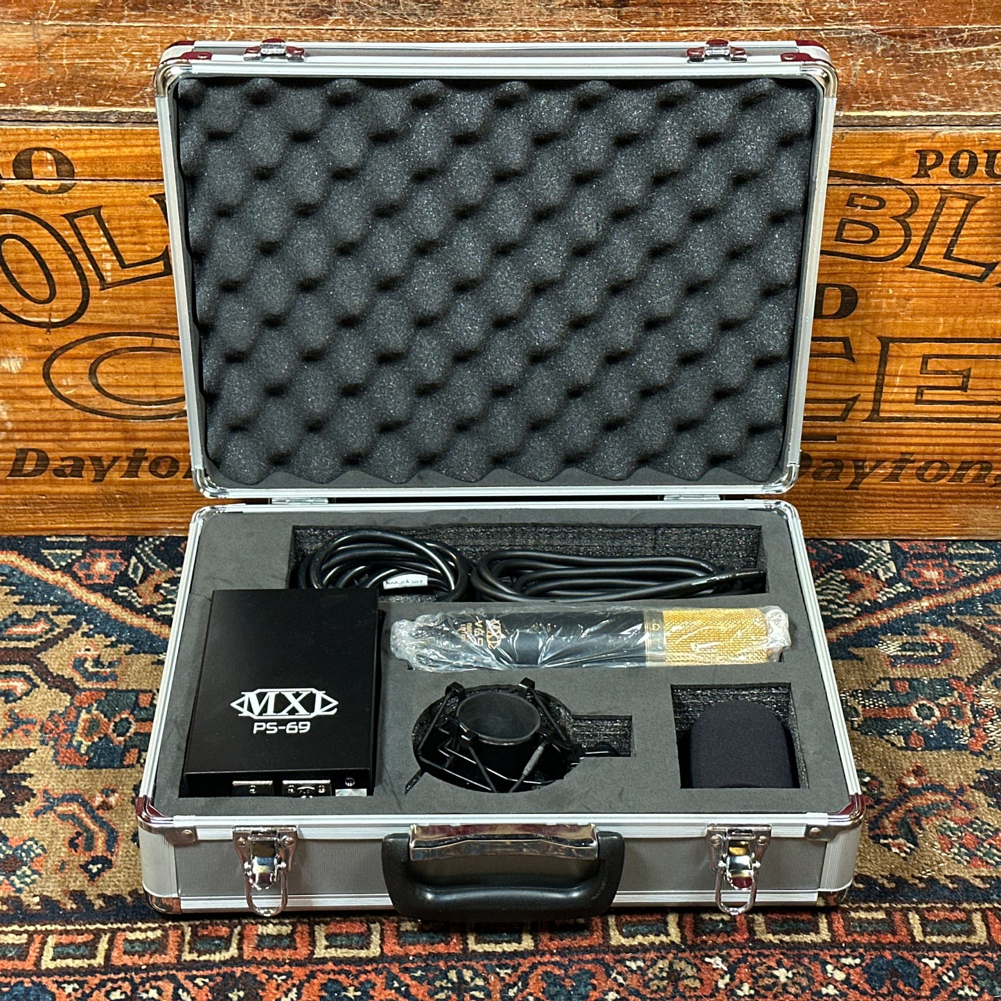 MXL V69 M EDT Mogami Edition Tube Condenser Microphone w/ Case