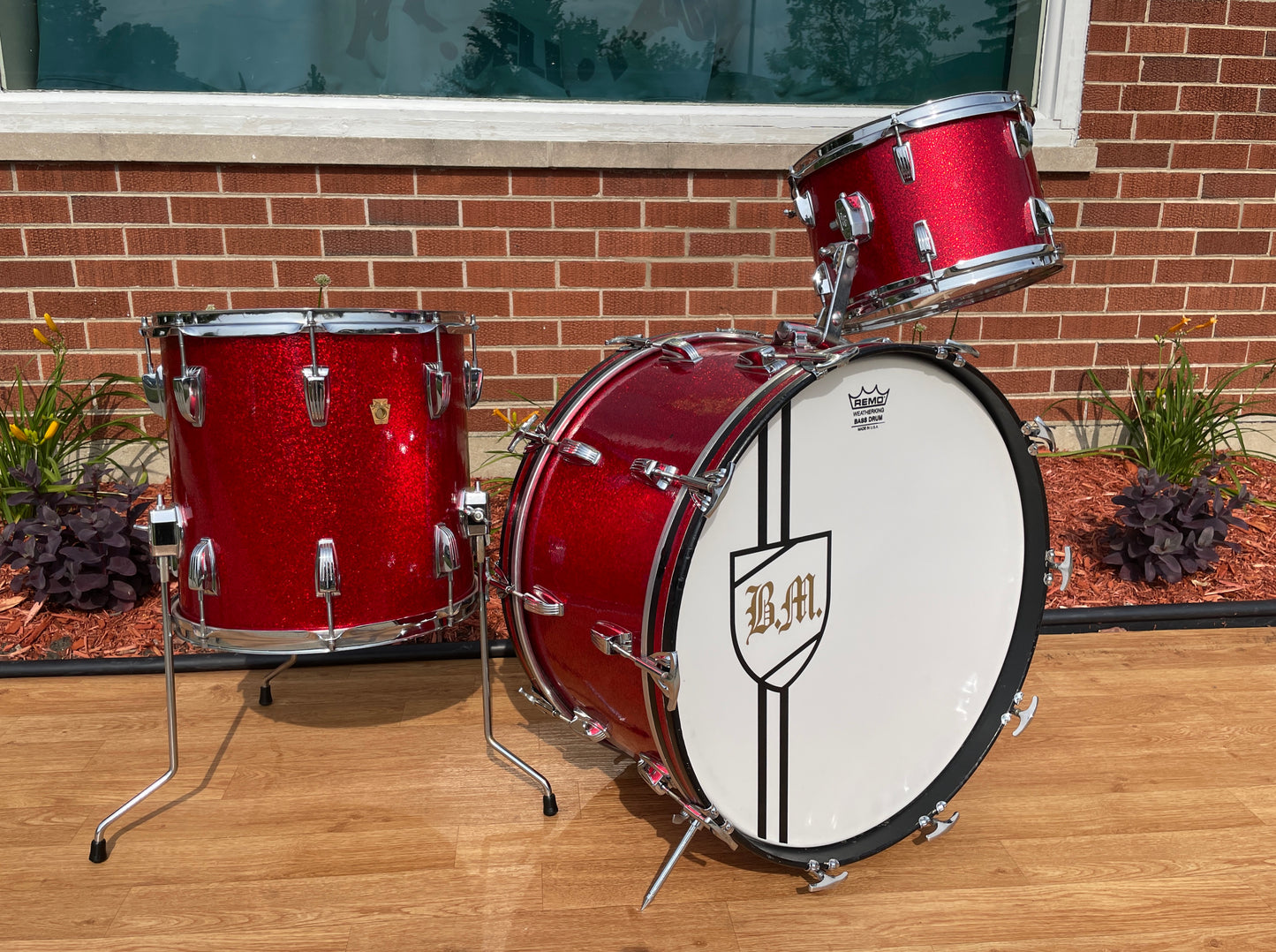 1960s Ludwig New Yorker Drum Set Red Sparkle, Front