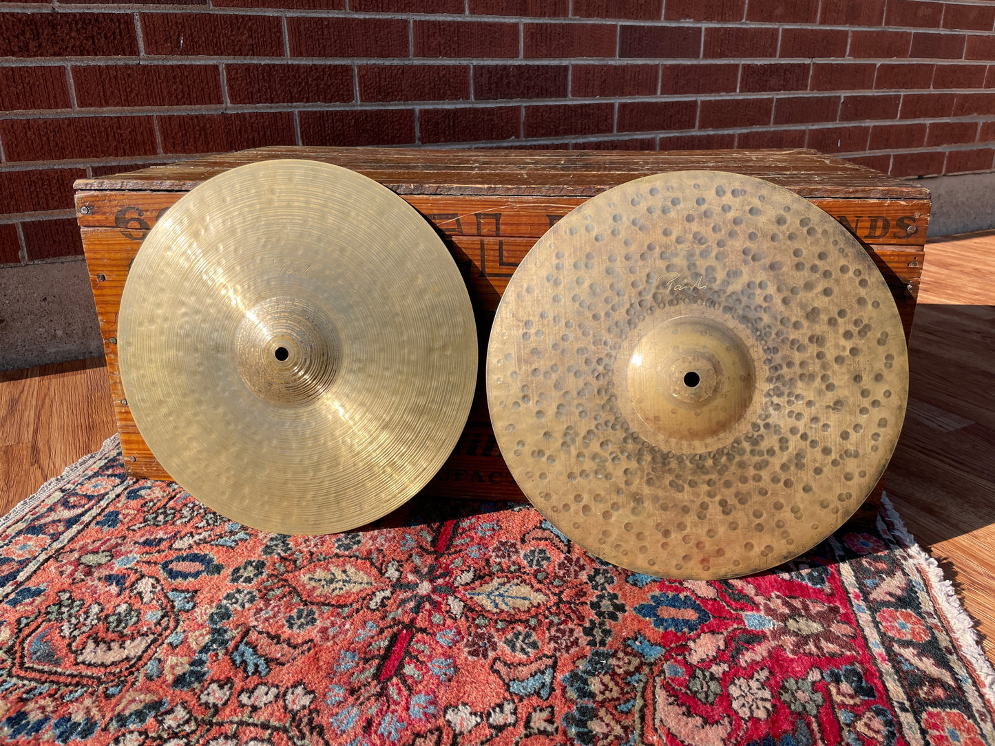 14" Paiste Signature Traditional Medium Light Hi-Hat Cymbal Pair 908g/1198g