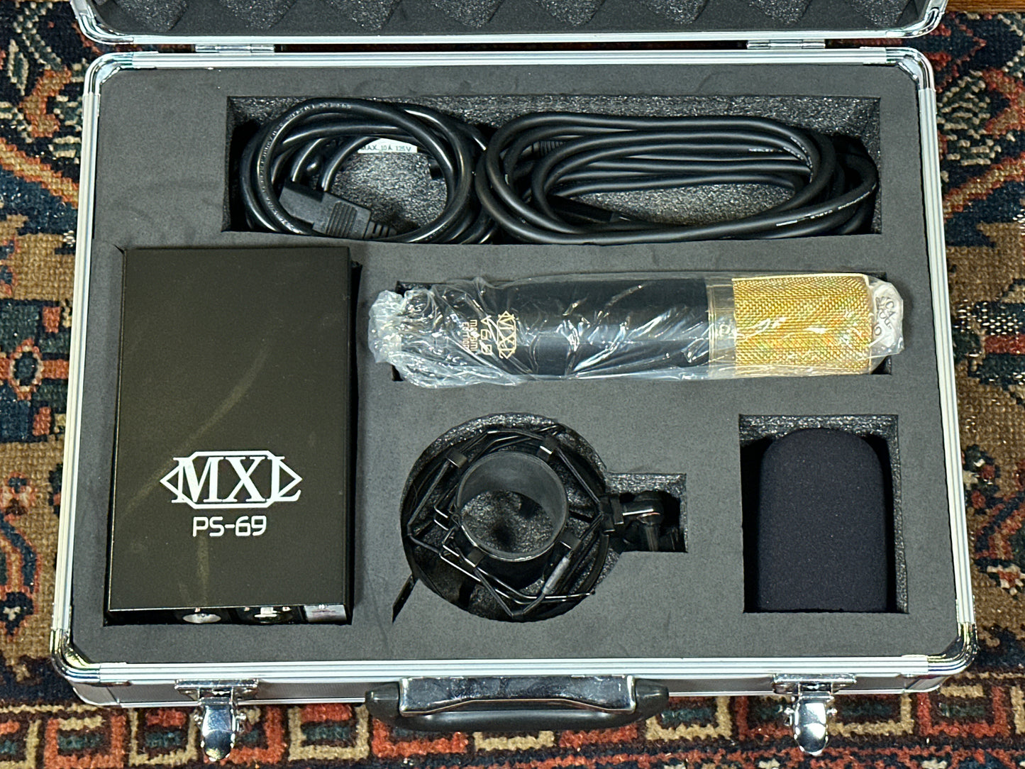 MXL V69 M EDT Mogami Edition Tube Condenser Microphone w/ Case