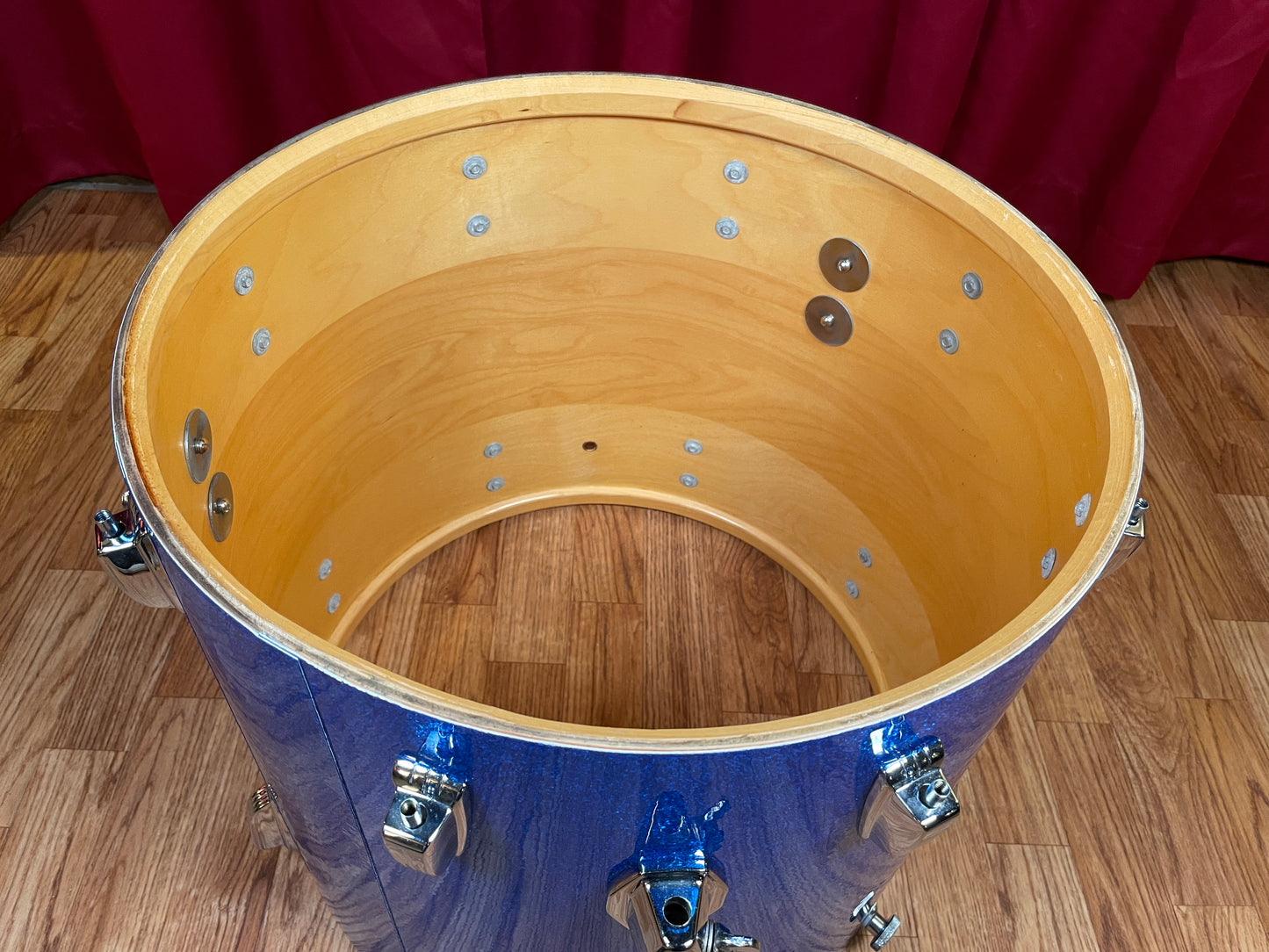 1968-1969 Ludwig 16x18 Floor Tom Drum Blue Sparkle