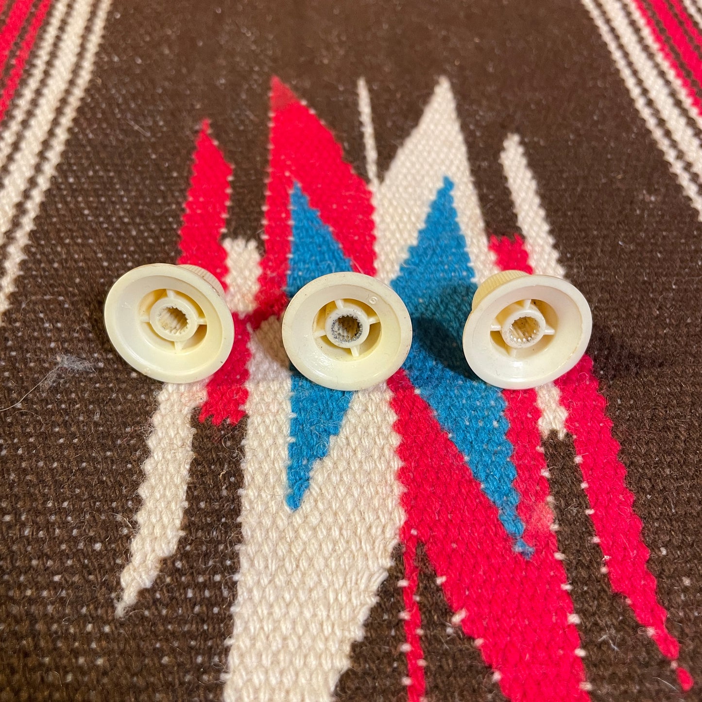 1960s Teisco / Kawai White Guitar Knob Set Volume / Tone / Tone Knobs