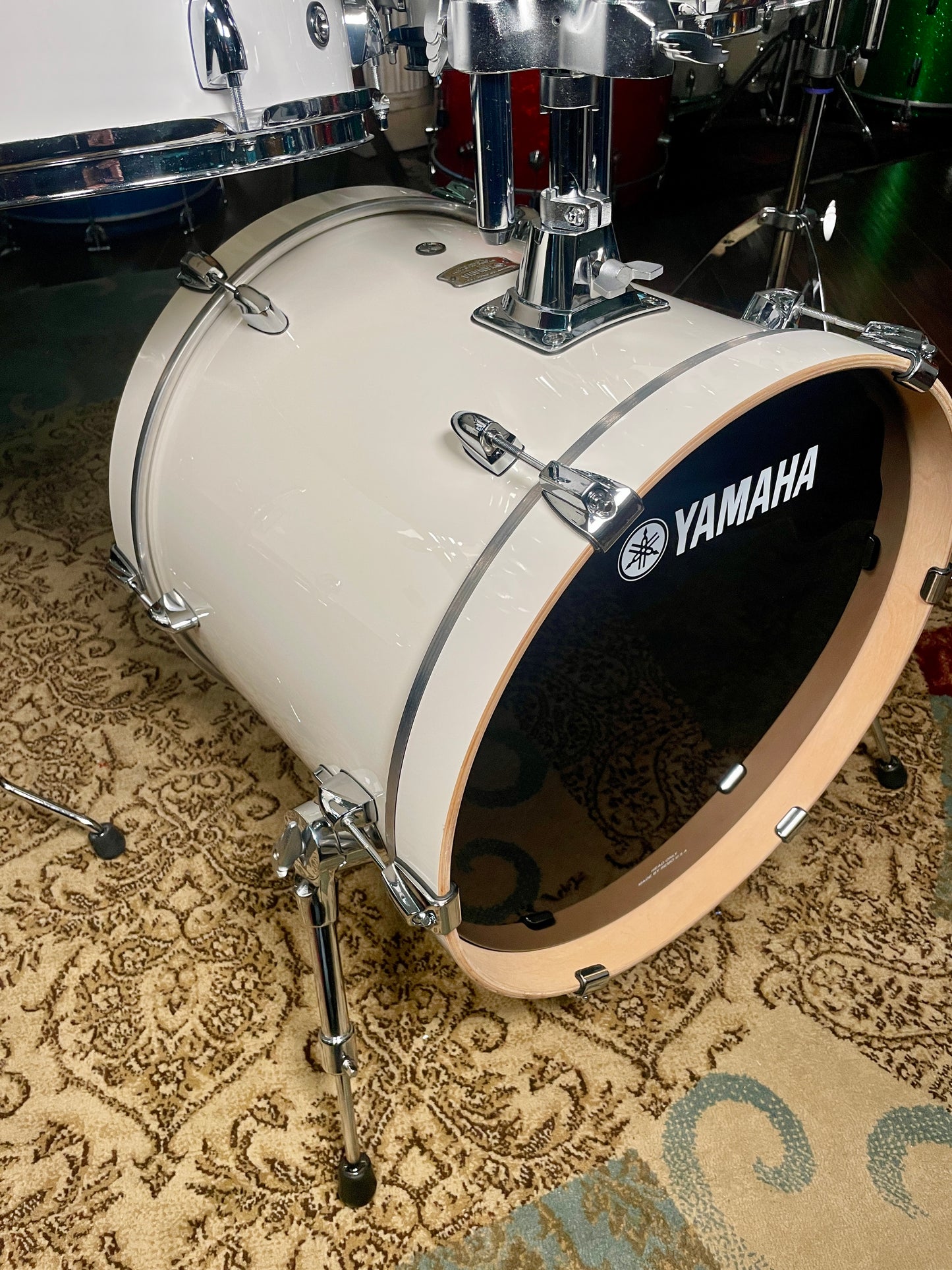 Yamaha Stage Custom Birch 4pc Drum Set Classic White 18/10/12/14