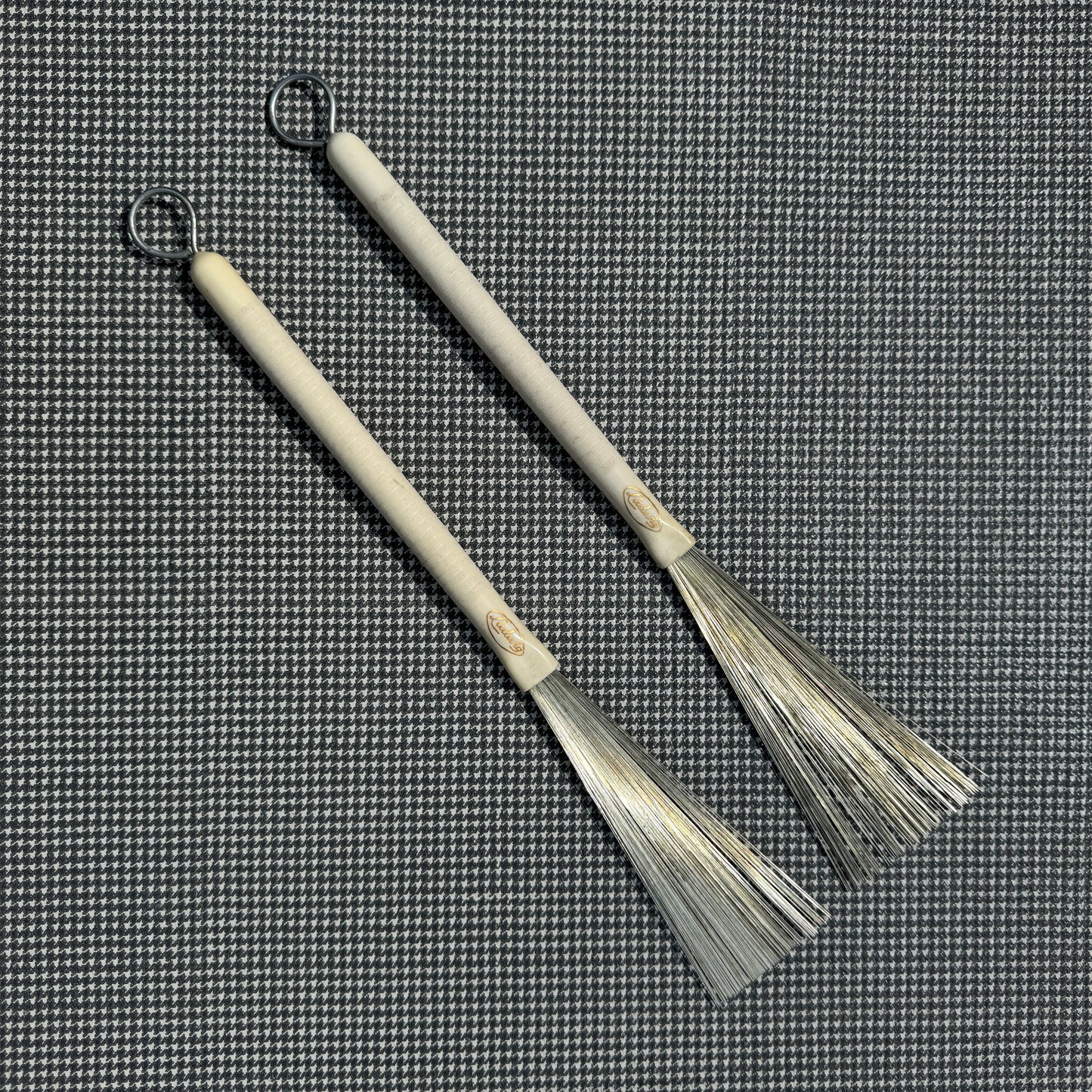 1960s Ludwig No. 195 White Plastic Model Retractable Brushes