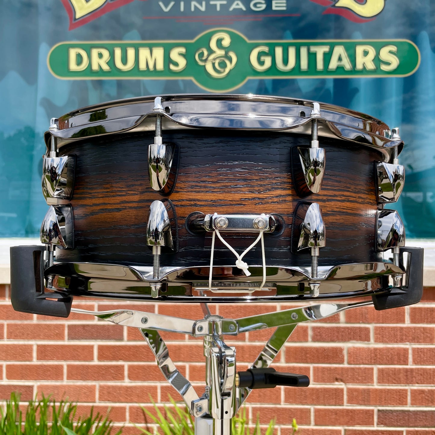 Yamaha Live Custom Hybrid Oak Drum Set UZU Earth Sunburst 22/10/12/16 w/ 5.5x14 Snare